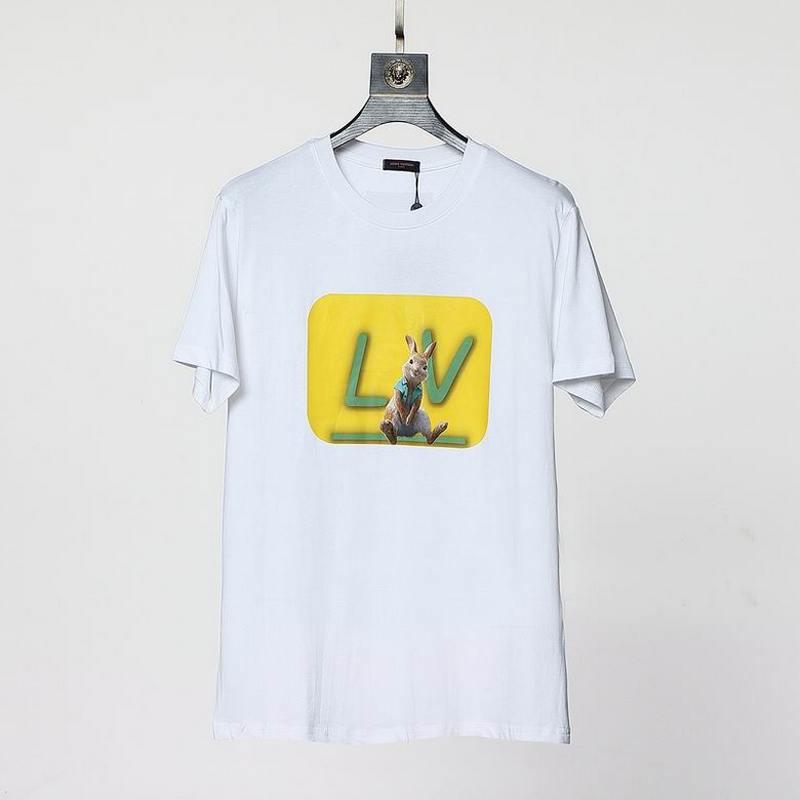 Louis Vuitton Men's T-shirts 674